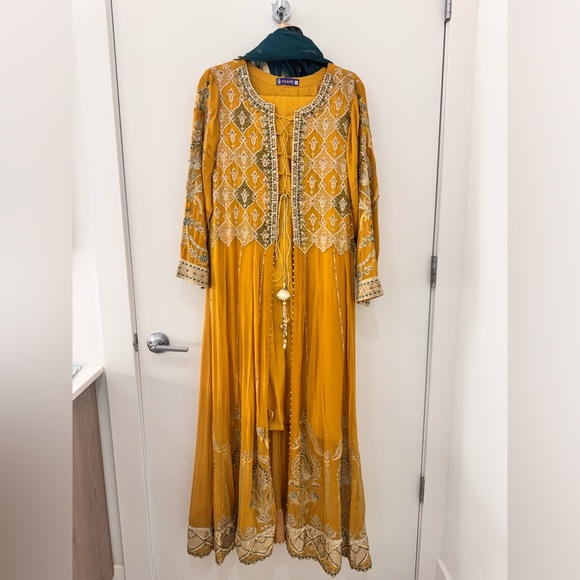 Pakistani Gharara Suit - Yellow + Emerald Green - Size Large - Picture 2 of 6
